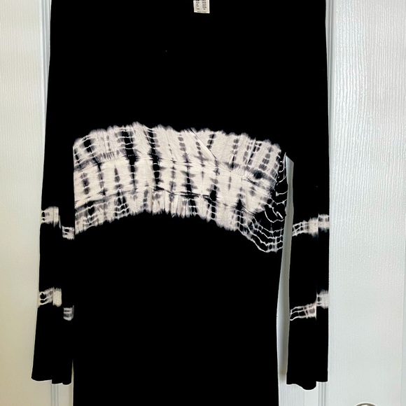 VENUS Tops - Venus Tunic Top with Deep V-Neck